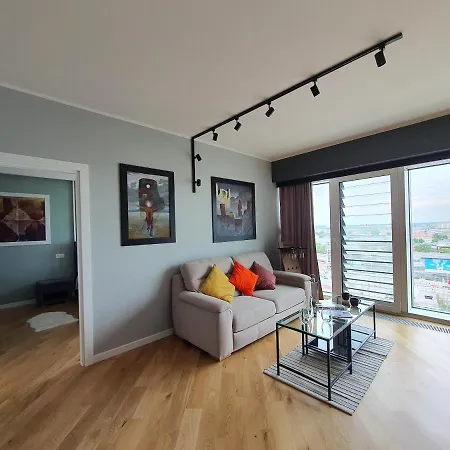 Apartment Capital Panorama *